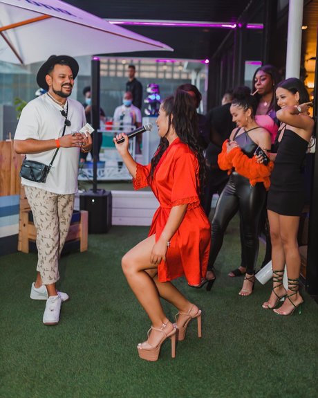 asmr 足 オンリーファンズ 無料 写真