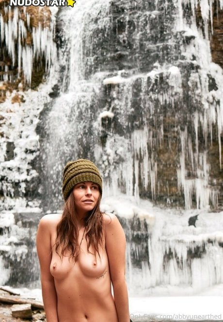 Abbyunearthed ヌードスター 画像