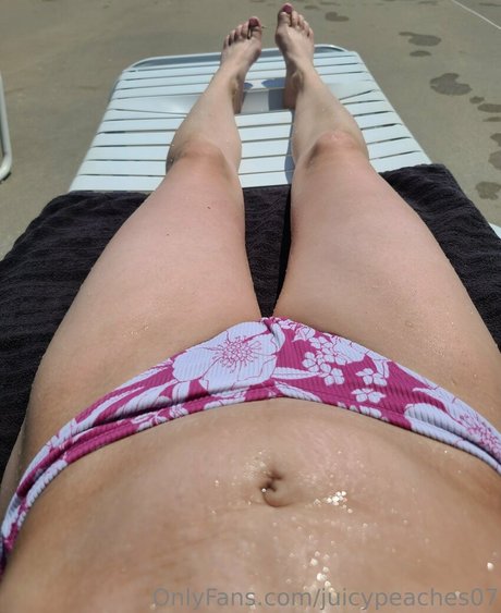 juicypeaches07 エロティックモデル ギャラリー