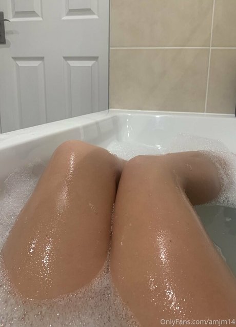 コスプレ フェムボーイ オンリーファンズ 美しいヌード 写真