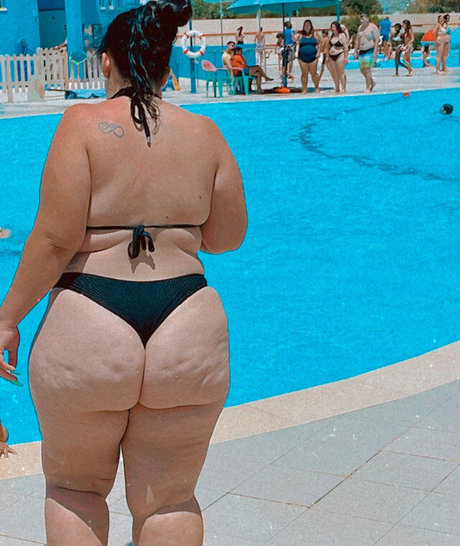 巨乳ランジェリーオンリーファンズ 無料ポルノ 写真