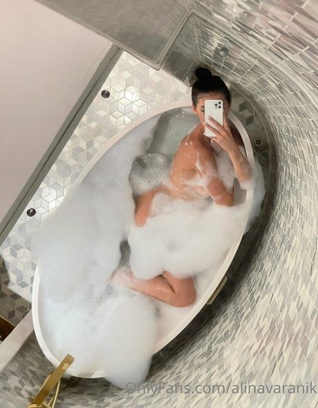 熟女アナルオンリーファンズ 無料セクシー 写真