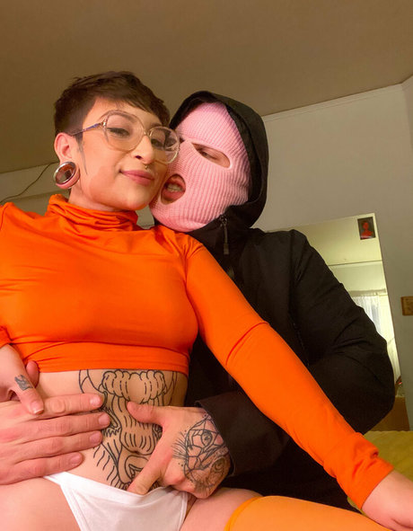 ホットな黒檀オンリーファンズ ポルノグラフィック 写真