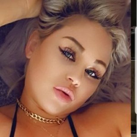 成熟したラテン系オンリーファンズ エロ 写真