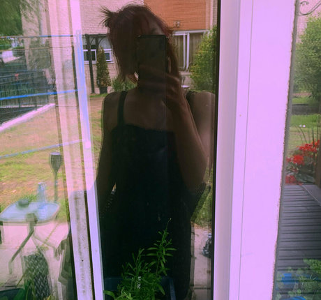 乳首 オンリーファンズ 無料xxx 写真