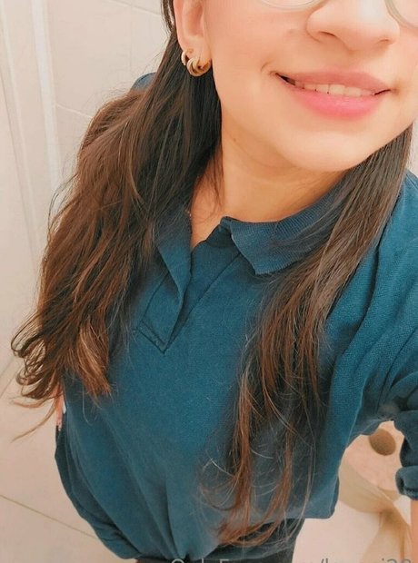 laveci28 スター ヌード 画像