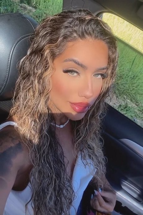 カウガール POV オンリーファンズ ホットヌード 画像