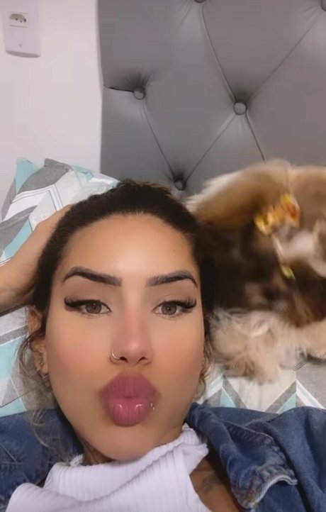 デカ尻ティーンオンリーファンズ ホットヌード 写真