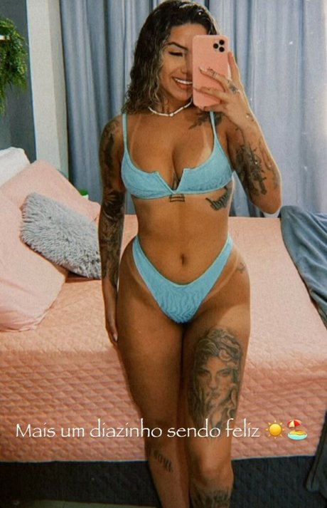 パイズリ オンリーファンズ 無料ヌード 写真