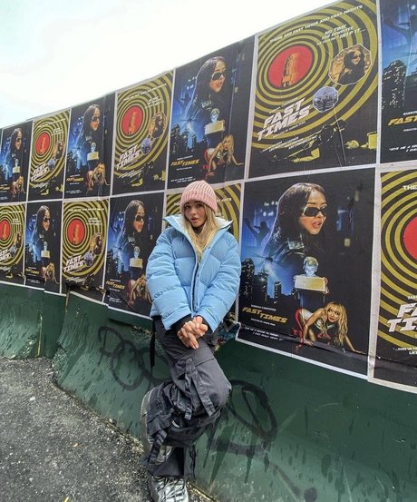 老母オンリーファン 無料 写真