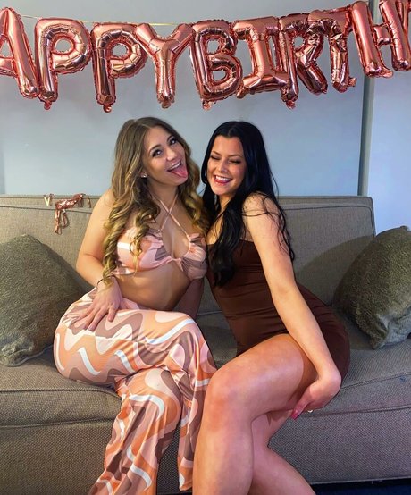 キティ・ウェット・オンリーファンズ 無料xxx ギャラリー