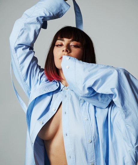 Charli XCX 高品質モデル 画像