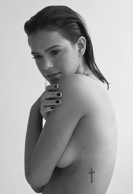 美しいベイビーオンリーファンズ セクシーヌード ギャラリー