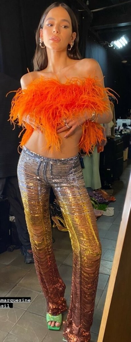 Bruna Marquezine 写真集