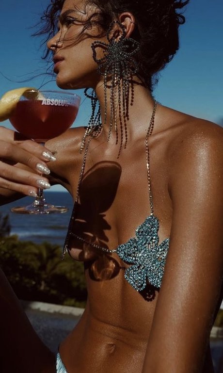 熟女のおっぱいオンリーファンズ 無料アダルト 写真