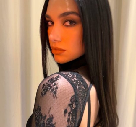 LGBTオンリーファン ヌード 写真