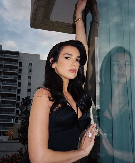 大きな陰唇オンリーファンズ 無料ヌード ギャラリー