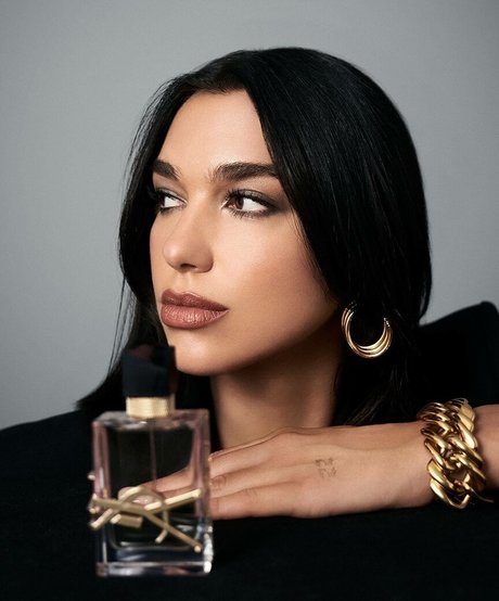 40歳のオンリーファンズ ヌード 画像