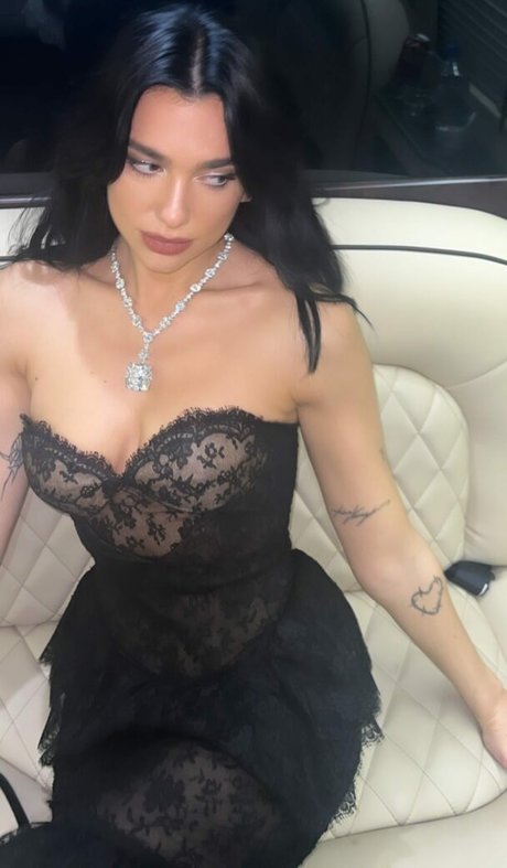 Dua Lipa ポルノスター 可愛い 写真