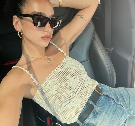 ティーンランジェリーオンリーファンズ ホットセックス 写真