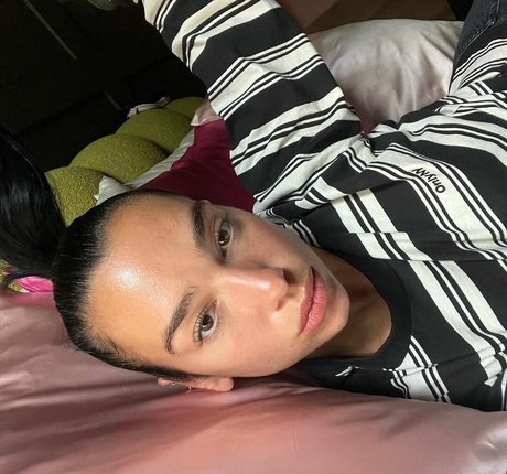 曲線美のxxx オンリーファンズ ポルノグラフィック 写真