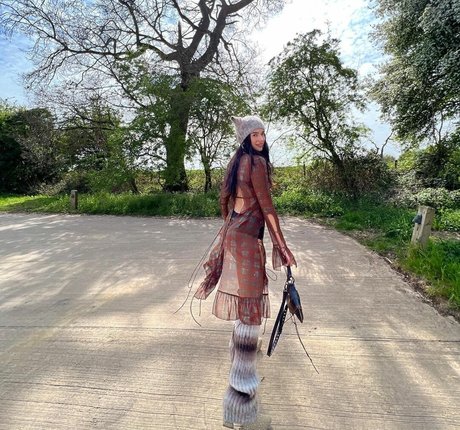 フィットネスコーチオンリーファンズ えろた 写真