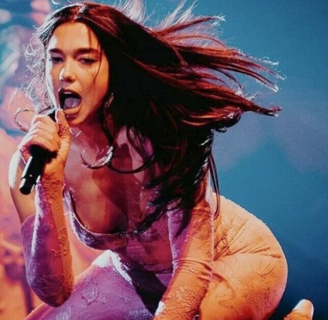 Dua Lipa ヌードのポルノスター 写真