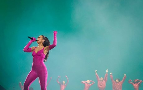 かわいいアナルオンリーファンズ ホット 写真