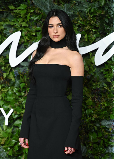 Dua Lipa アダルトモデル 写真