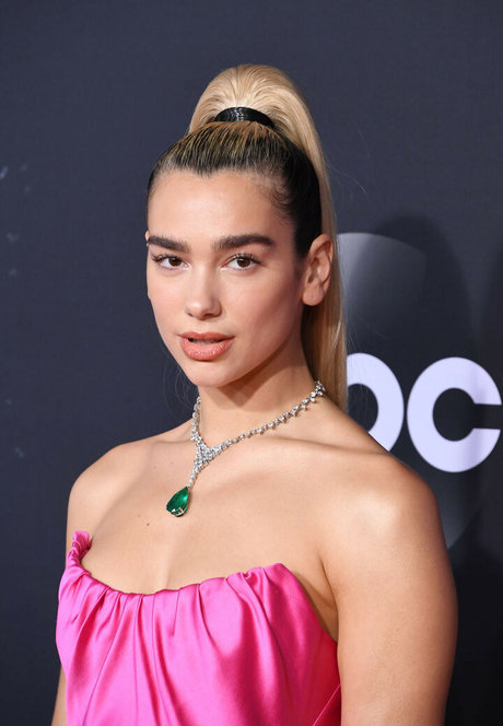 自然なお尻オンリーファンズ ポルノ 写真