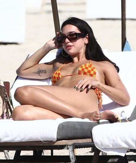 ヌード熟女オンリーファンズ アートヌード 画像