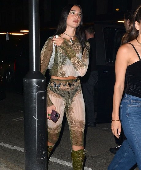 ぽっちゃりファックオンリーファンズ エロチック ギャラリー