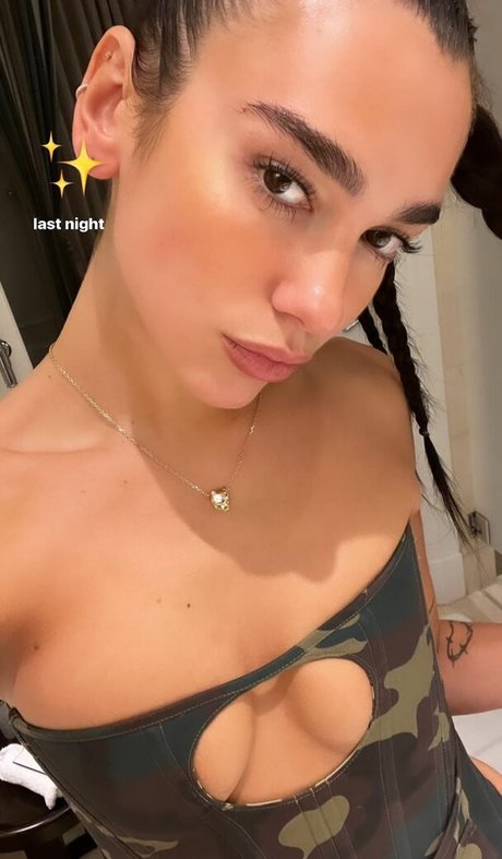 本物の無料オンリーファンズ アートポルノ 画像