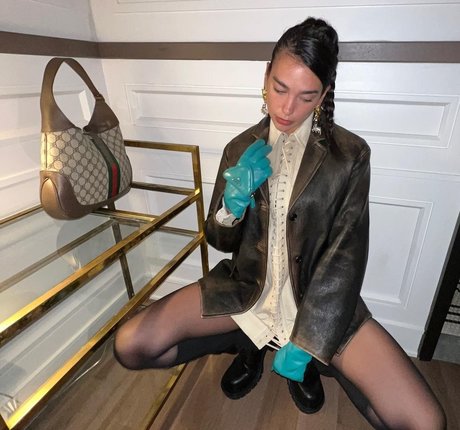 指マン 潮吹き オンリーファンズ 無料ポルノ 写真