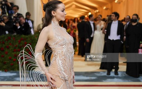 タトゥーオンリーファン 無料セクシー 写真