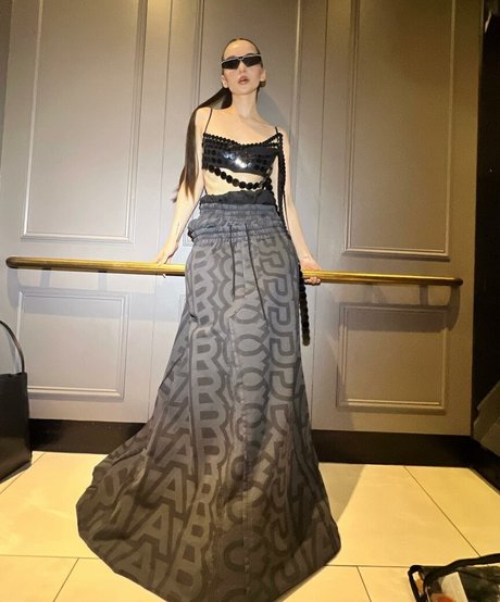 Dove Cameron かわいいスター アーカイブ