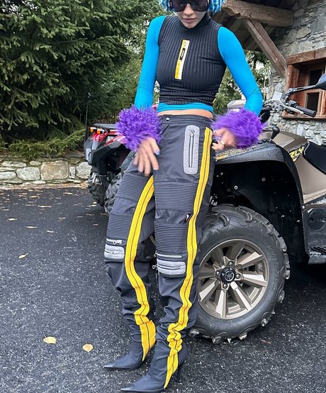 アナルファックオンリーファンズ ヌード 写真