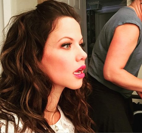 Tammin Sursok ホット女優 ギャラリー