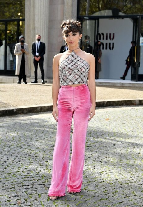 フェイシャルオンリーファンズ エロ 画像