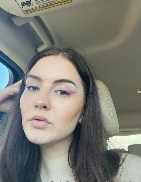 fullofsinning ヌードのポルノスター 写真