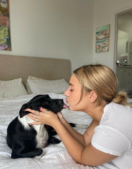 大学のアジア人オンリーファンズ えろた 写真