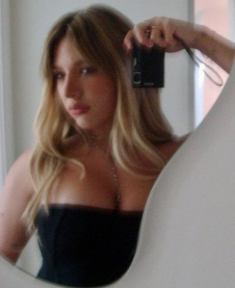 足 マンコ オンリーファンズ エロチック 画像