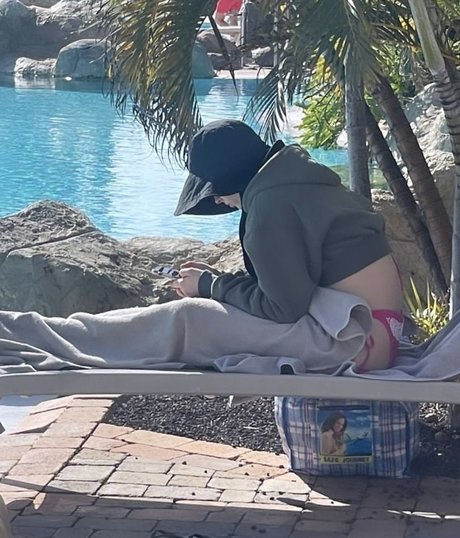 Zara Larsson 写真集