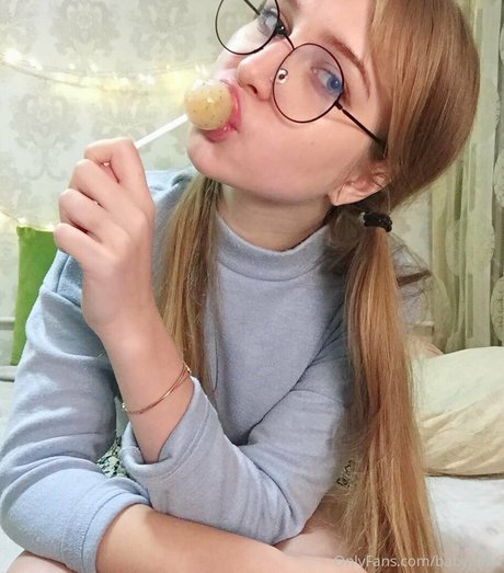 ベビーシッターオンリーファンズ xxx 写真