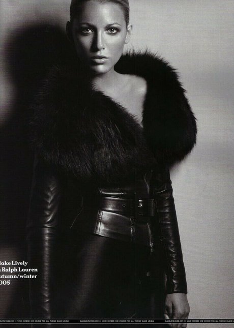 軍事オンリーファンズ アートヌード 写真