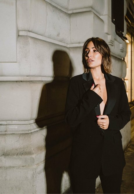 アマチュアセックスオンリーファンズ エロチック 写真