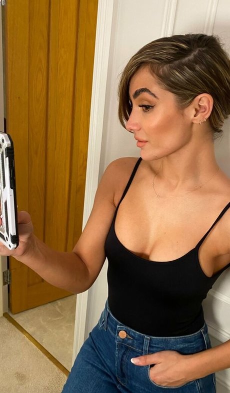 Frankie Bridge セクシー女優 写真