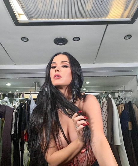 asmr ジンジャー オンリーファンズ エロ 写真