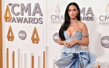 柔軟なティーンオンリーファン ホットポルノ 画像