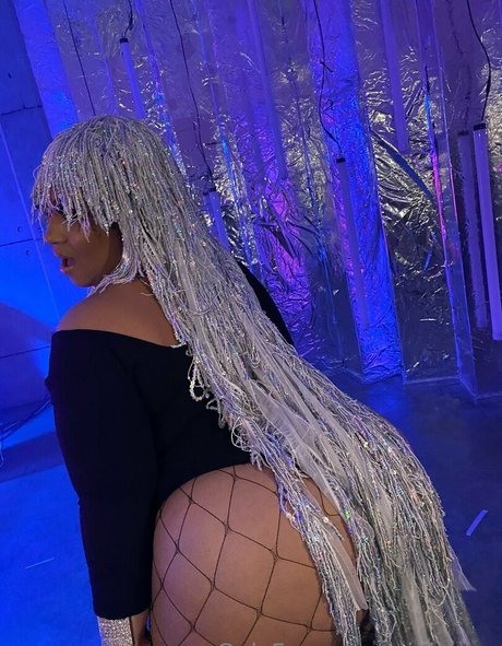 後背位オンリーファンズ 無料エロ ギャラリー